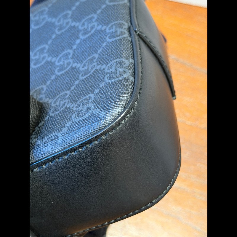 Gucci GG Supreme 老花黑色郵差包-14