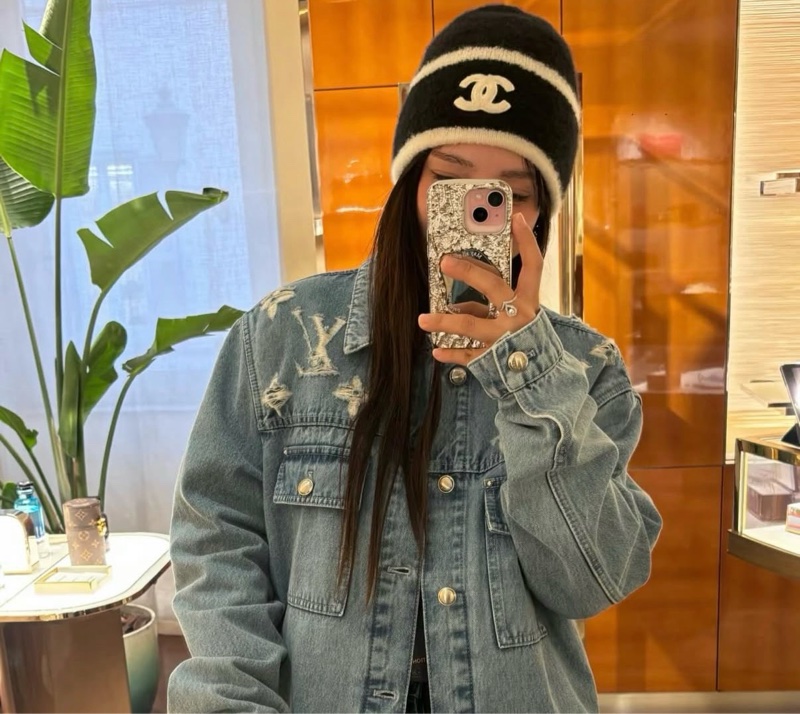 Chanel 24K 黑白熊貓 毛帽-5