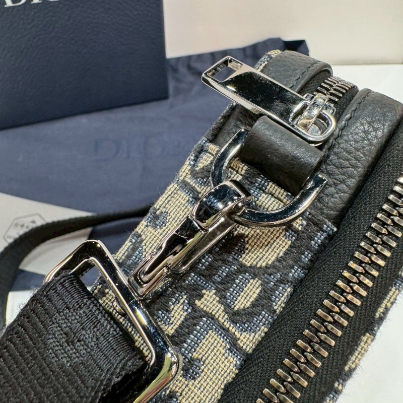 DIOR 相機包/斜背包/側背包 87成新-11
