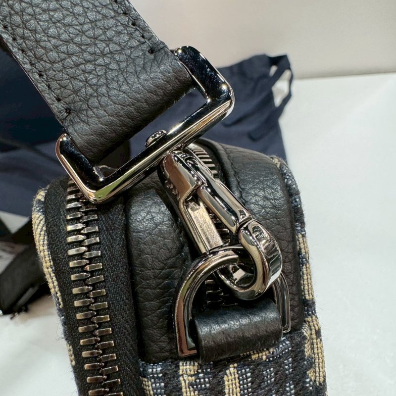 DIOR 相機包/斜背包/側背包 87成新-12