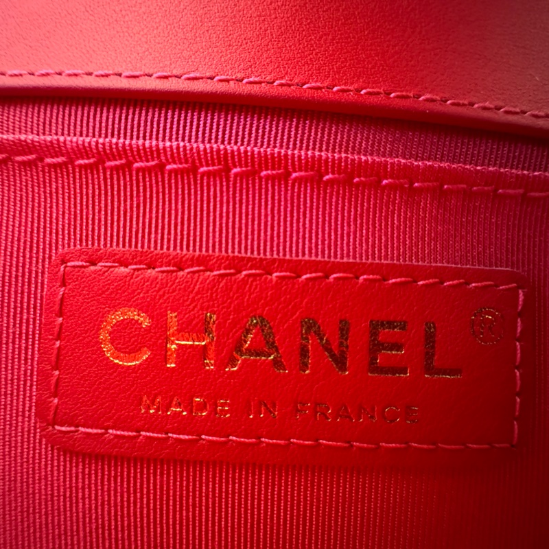 CHANEL Boy 20cm 橙紅色 漆皮配金鏈斜孭袋-20