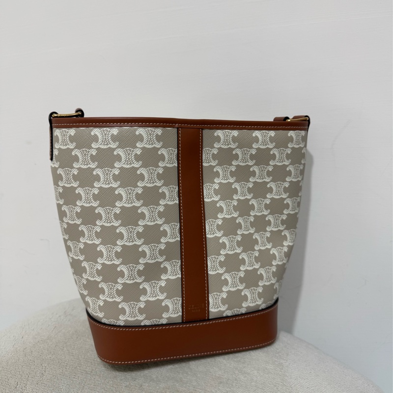 Celine 經典老花水桶包小號-1