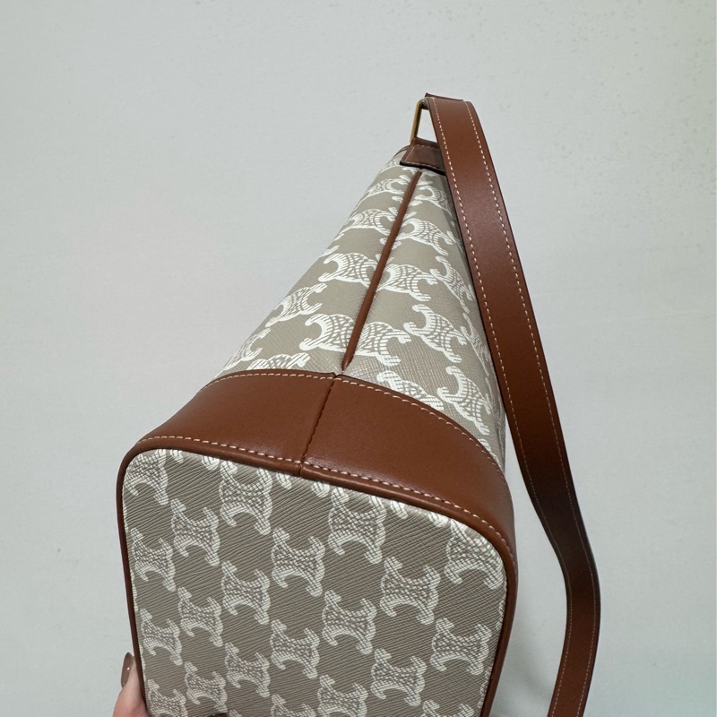 Celine 經典老花水桶包小號-7