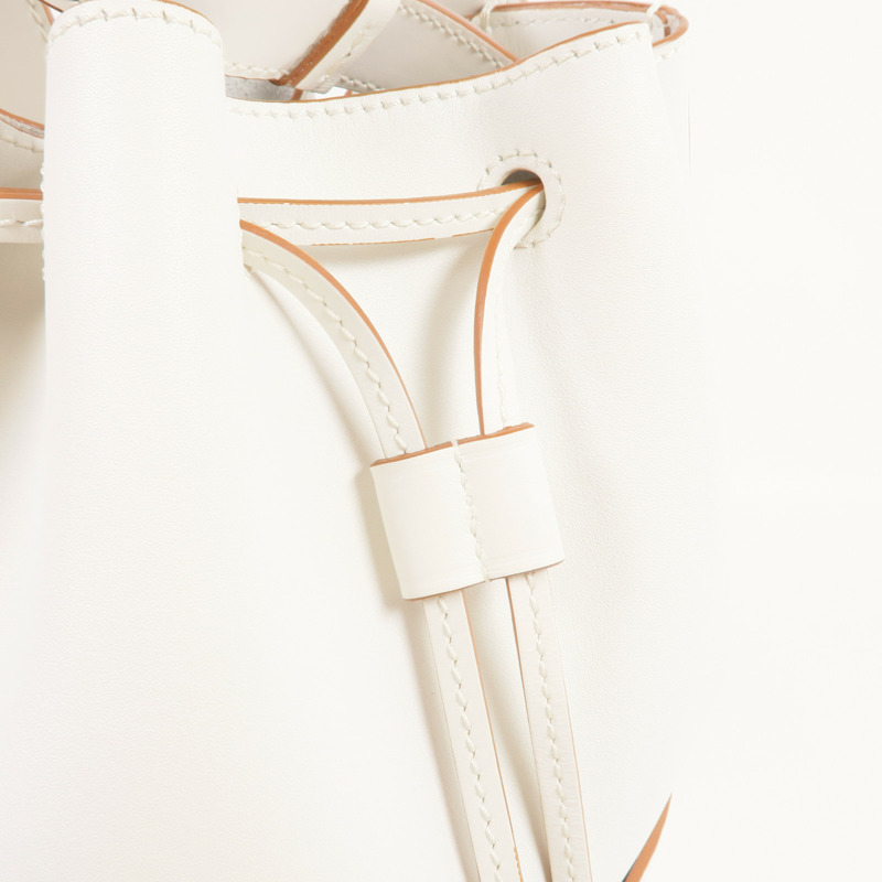 LOEWE 牛皮皮革Balloon Small金扣肩背袋-6