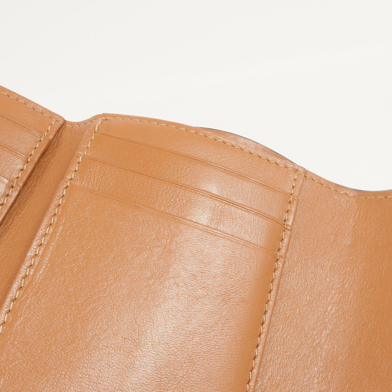 LOEWE 牛皮皮革Anagram Trifold Wallet銀扣錢包-15