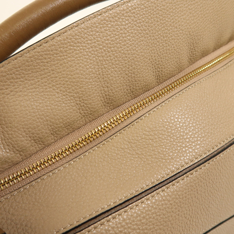 LOEWE 牛皮皮革Puzzle Medium金扣手挽肩背兩用袋-21