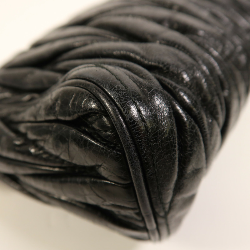 Miu Miu 牛皮皮革Shoulder Bag金扣肩背袋-13