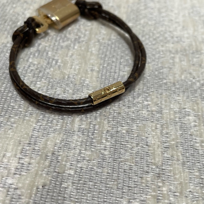 LV 鎖頭手環 全新-4