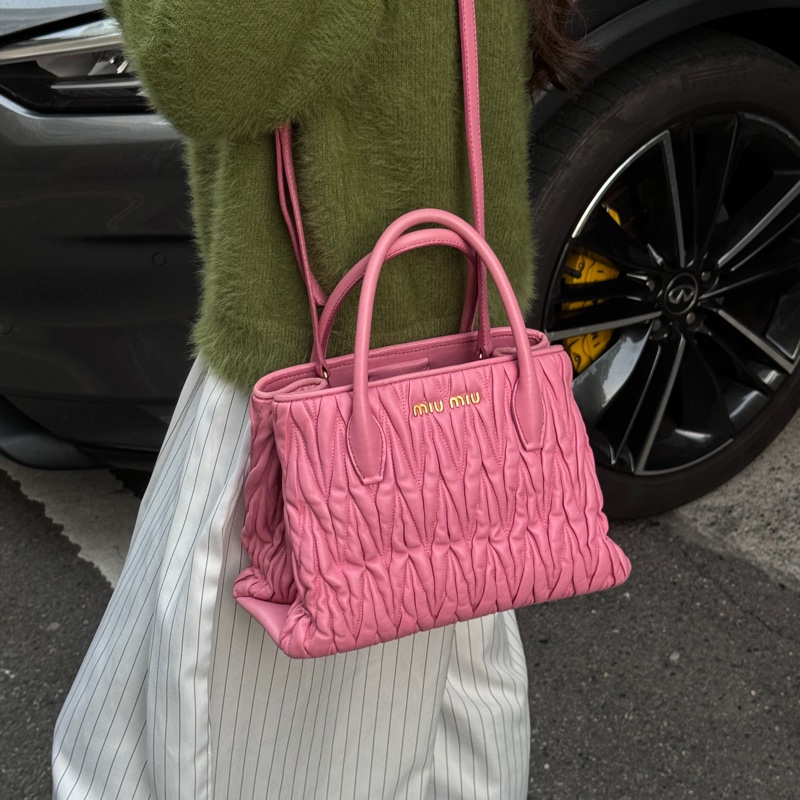 （極新｜名媛氣質🌹） Miu Miu 經典Nappa牛皮 斜背包 專櫃11萬多！-2
