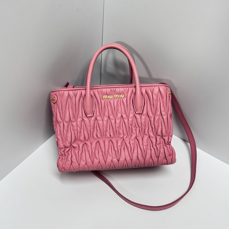 （極新｜名媛氣質🌹） Miu Miu 經典Nappa牛皮 斜背包 專櫃11萬多！-32