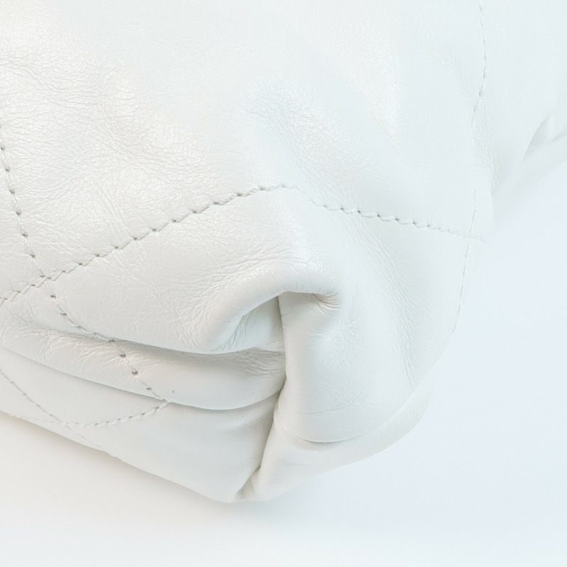 CHANEL 牛皮皮革22 Mini Handbag金扣手挽肩背兩用袋-10