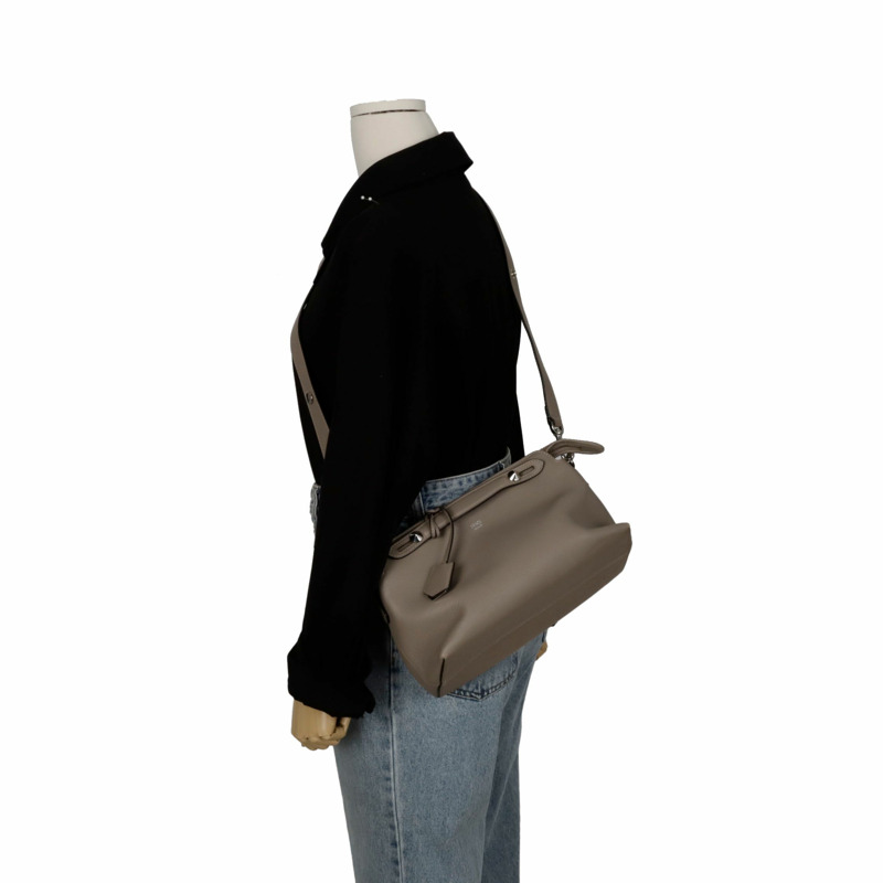 FENDI 8BL124 By The Way 中型手提單肩包-11