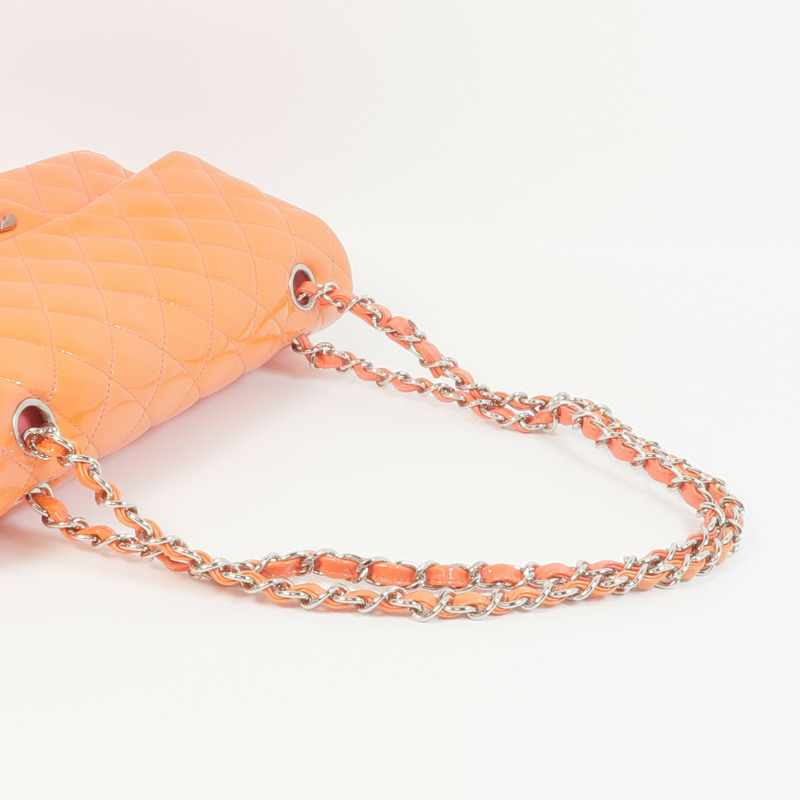 CHANEL 漆皮皮革Classic 25銀扣鏈帶肩背袋-8