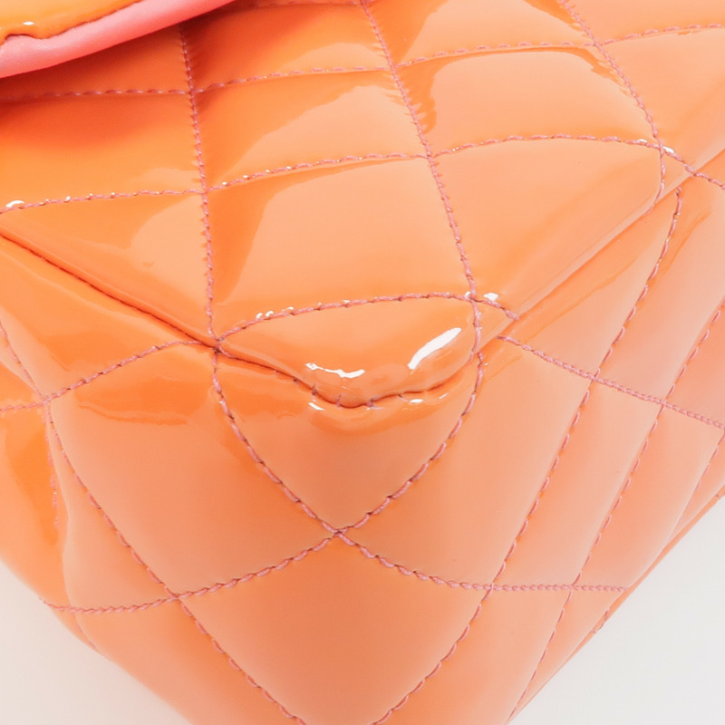 CHANEL 漆皮皮革Classic 25銀扣鏈帶肩背袋-12