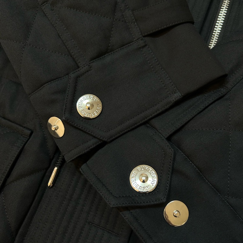 BURBERRY英國黑色絎縫拼接風衣S-6