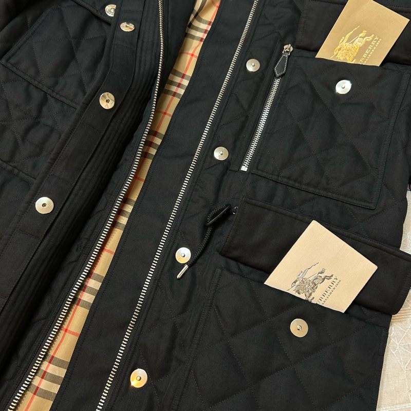 BURBERRY英國黑色絎縫拼接風衣S-10