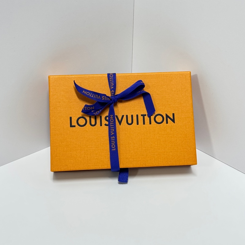 （極新🎁） LV M68725 晶片款 達芙妮短夾 專櫃36500！-3