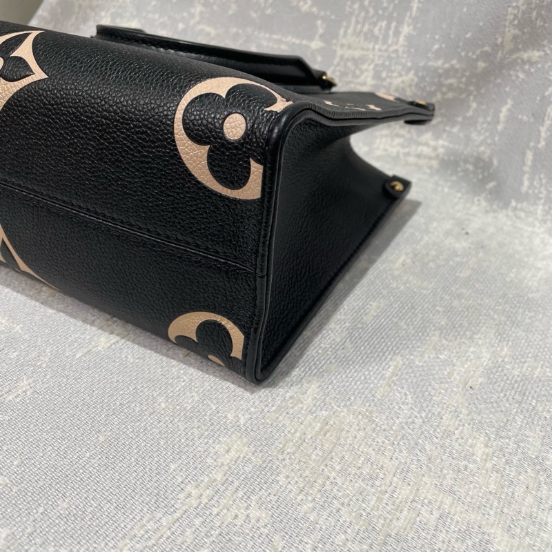 LV onthego 小號托特包-4