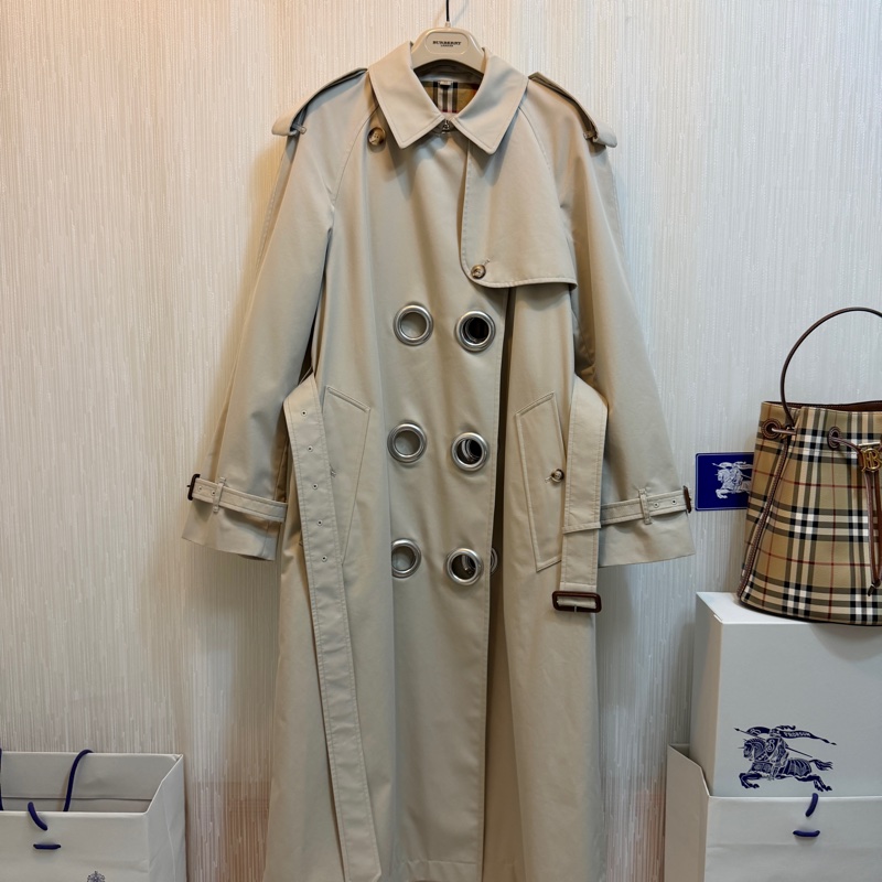 BURBERRY英國淺灰標誌圓形孔眼長風衣UK8-3