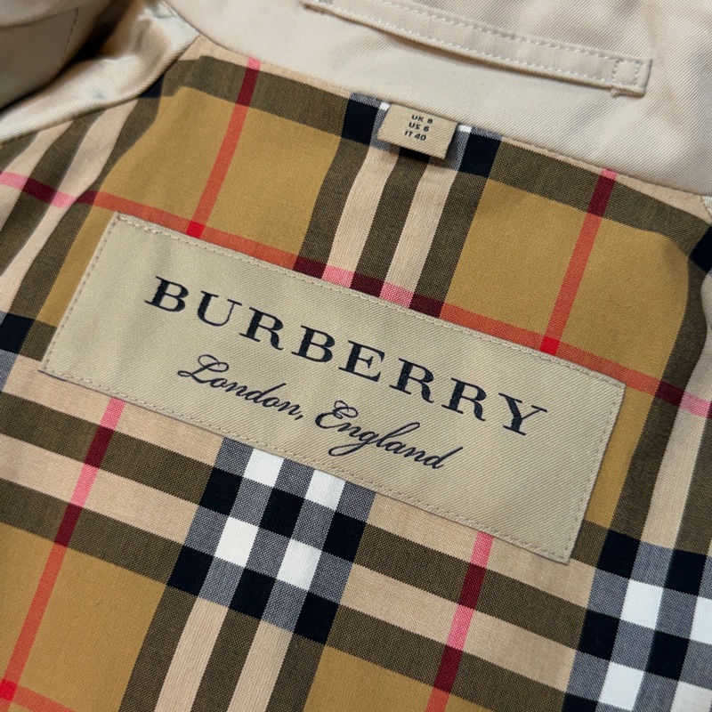BURBERRY英國淺灰標誌圓形孔眼長風衣UK8-15