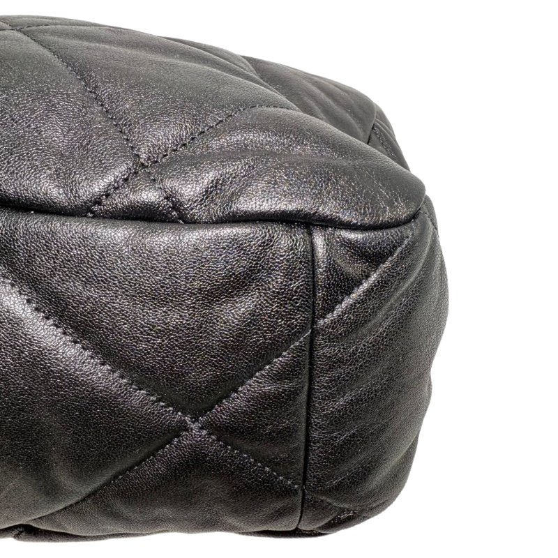 [2675] 香奈兒 Chanel 19BAG 黑金色 斜挎包 羊皮 大號 金扣-9