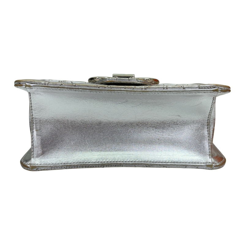 銀色 牛革 Gancini 肩背包【Salvatore Ferragamo 菲拉格慕】-3