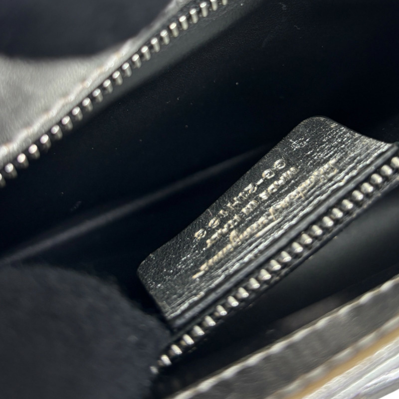 銀色 牛革 Gancini 肩背包【Salvatore Ferragamo 菲拉格慕】-7