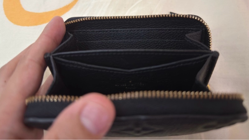 LV 拉鏈零錢包黑色-1
