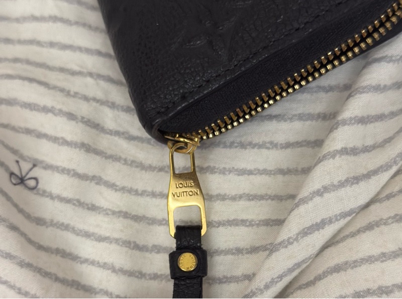 LV 拉鏈零錢包黑色-7