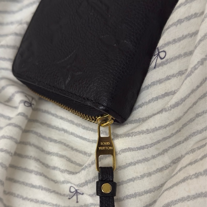 LV 拉鏈零錢包黑色-12