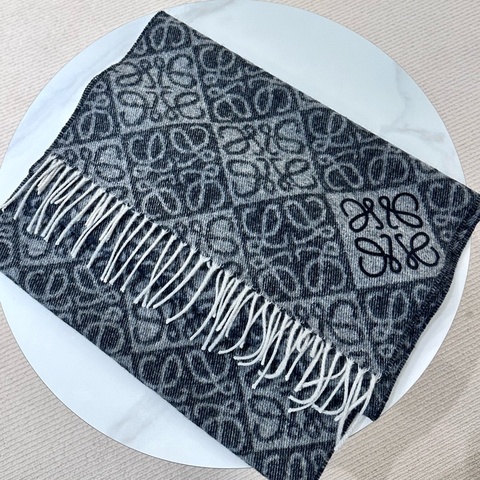 【全新❤️】LOEWE Anagram scarf 羊絨羊毛圍中 深灰色F811SS1X01-1140