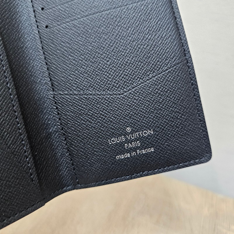 [未使用品項❣️] LV黑灰老花對開卡夾-4