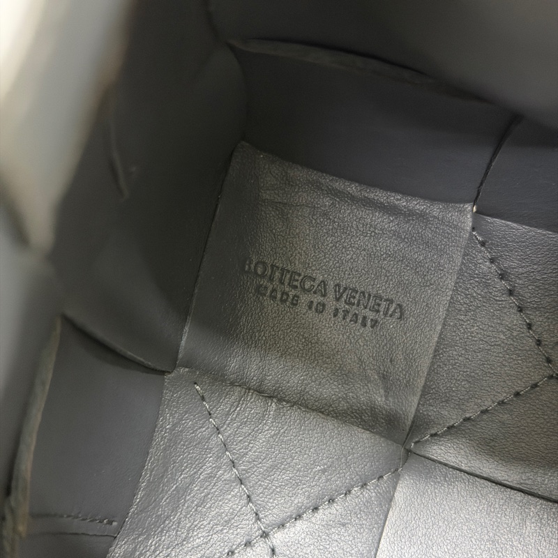 BV水桶包mini灰色-4