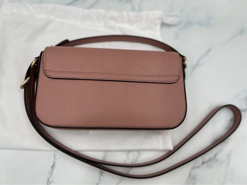 GUCCI 古馳 GG Logo 淡金釦信封造型斜背包-4