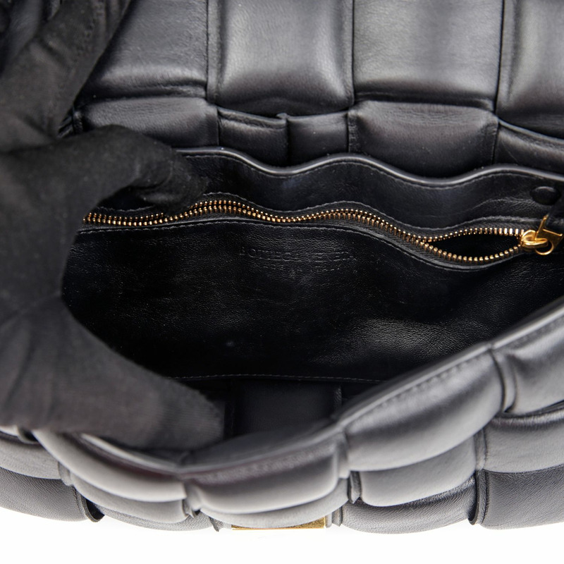 BOTTEGA VENETA 帶襯墊的磁帶單肩斜挎包 591970-10