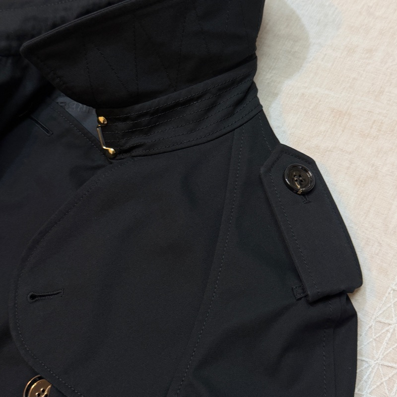 BURBERRY英國黑色條紋裝飾風衣UK4-9