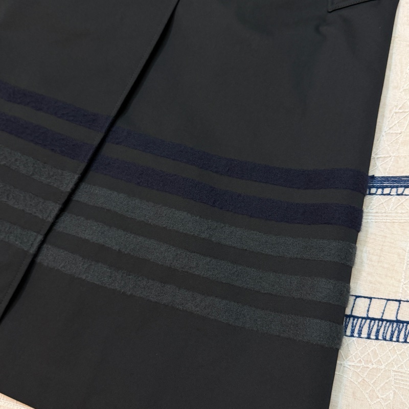 BURBERRY英國黑色條紋裝飾風衣UK4-10