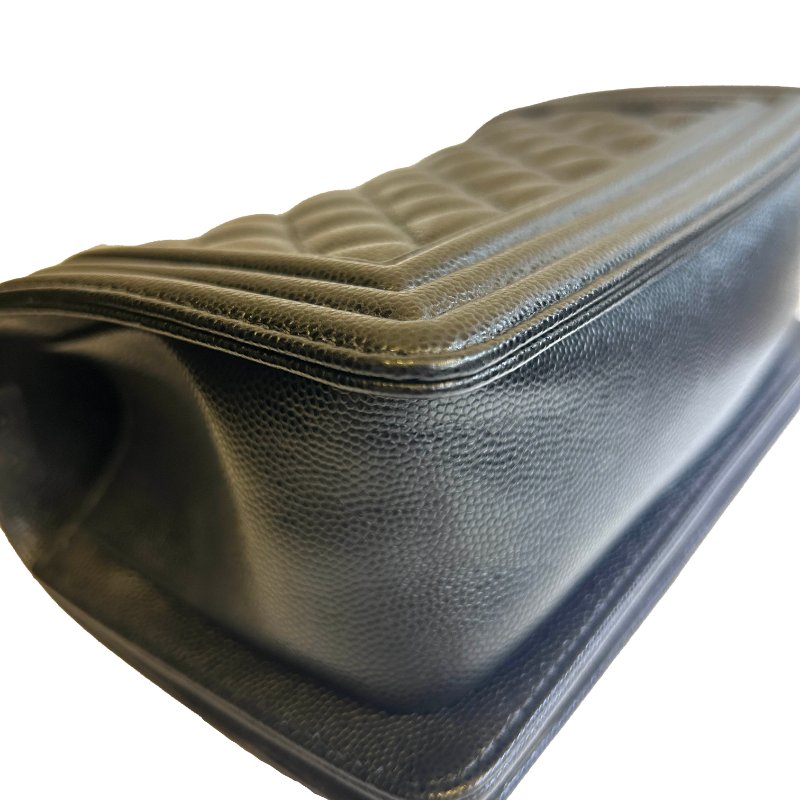 CHANEL黑色荔枝皮銀扣BOY兩用包-4