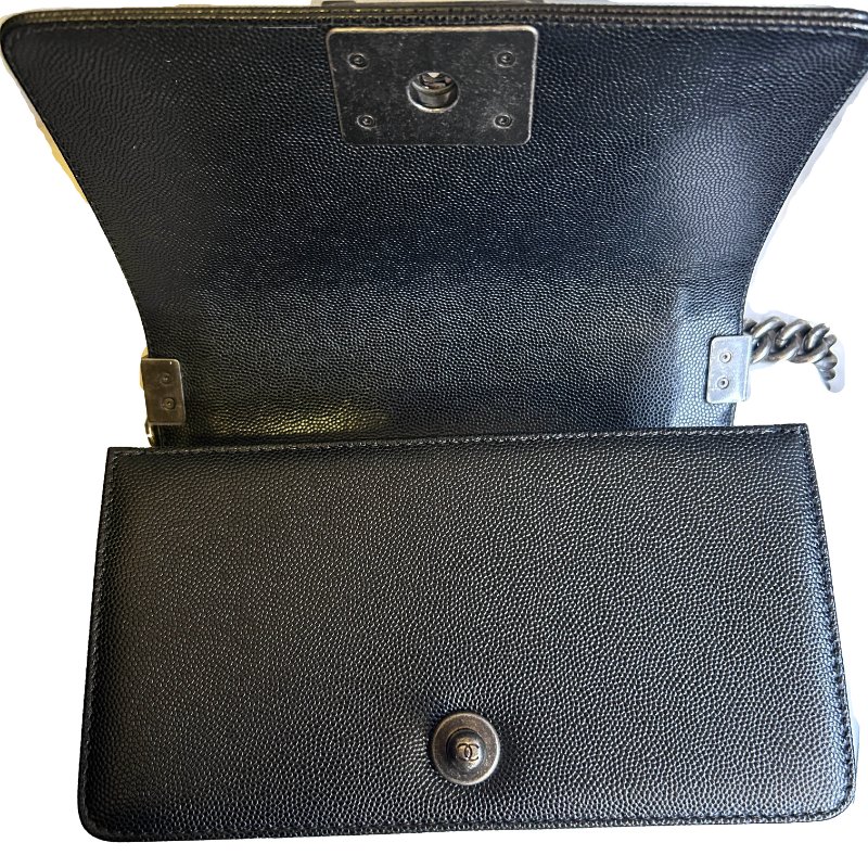 CHANEL黑色荔枝皮銀扣BOY兩用包-8