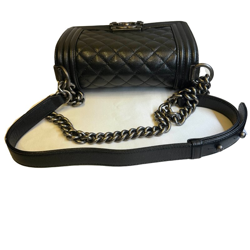 CHANEL黑色荔枝皮銀扣BOY兩用包-9