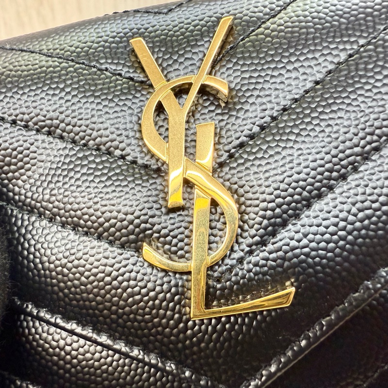 YSL黑金粒紋牛皮三折短夾403943-10