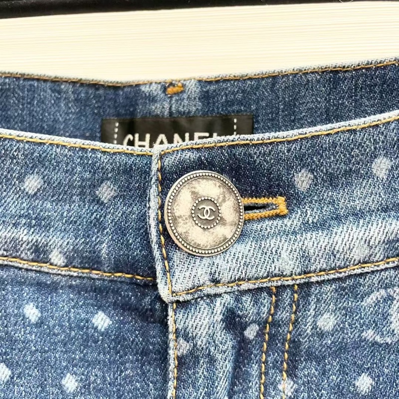 Chanel Jeans-2