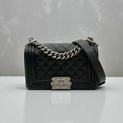 莉亞精品♡Chanel A67085 Boy20 黑銀 二手