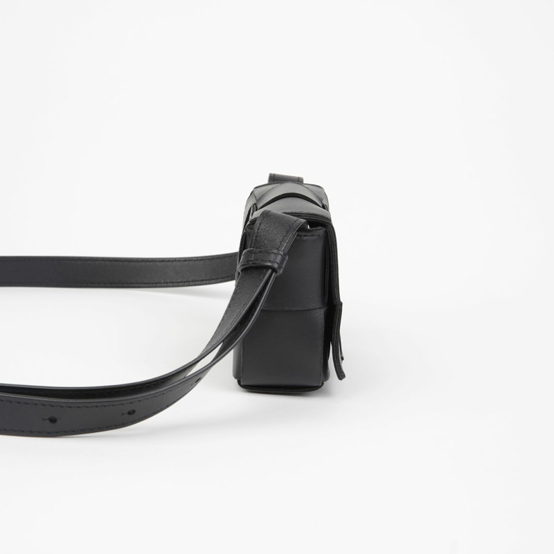 BOTTEGA VENETA 糖果磁帶迷你肩斜背包 666688-3