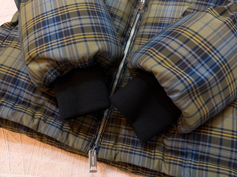 BURBERRY英國藍綠格紋連帽鵝絨外套S-4