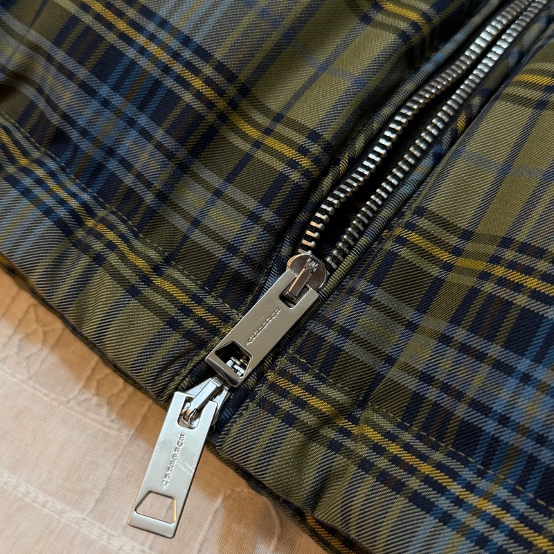 BURBERRY英國藍綠格紋連帽鵝絨外套S-5