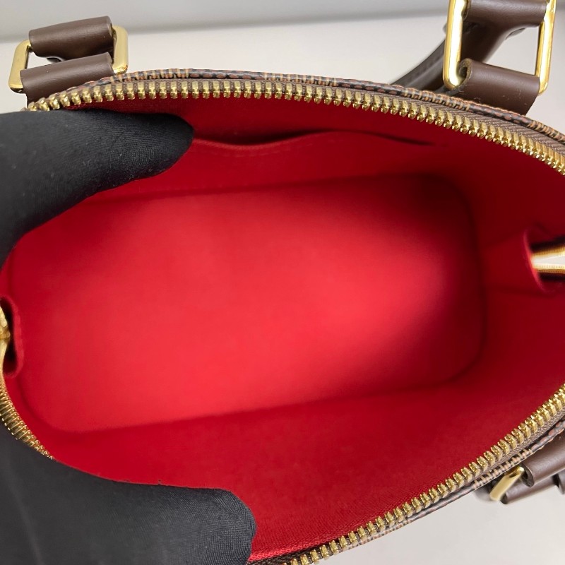 LV alma bb 棋盤格貝殼包-8