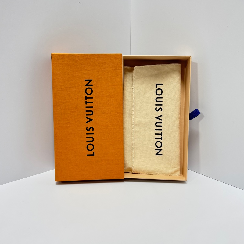 （超新閒置品💝） LV M62900 “so black” 全牛皮長夾 專櫃32700！-3