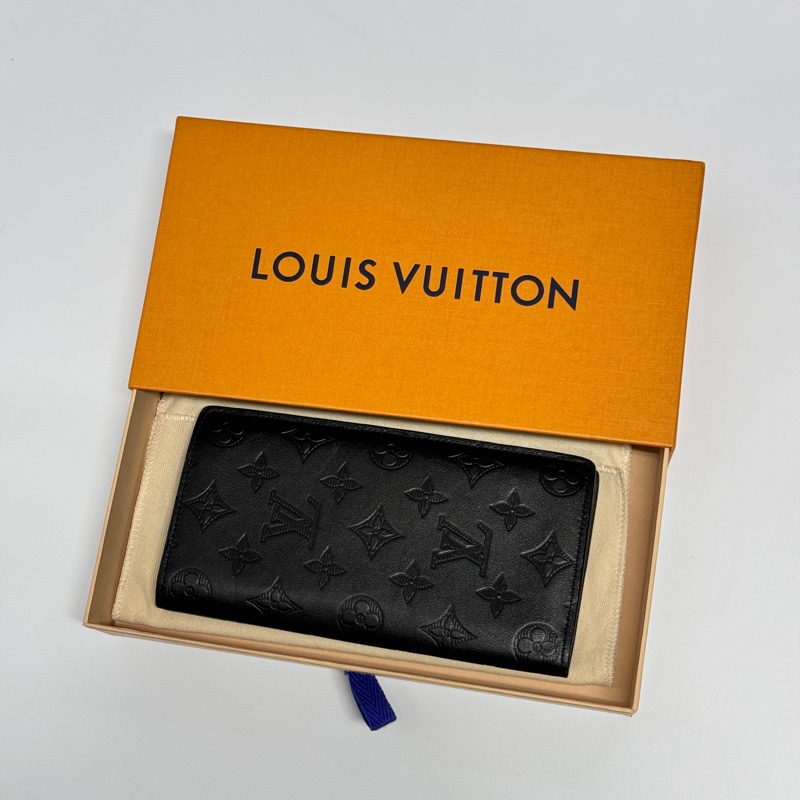 （超新閒置品💝） LV M62900 “so black” 全牛皮長夾 專櫃32700！-4