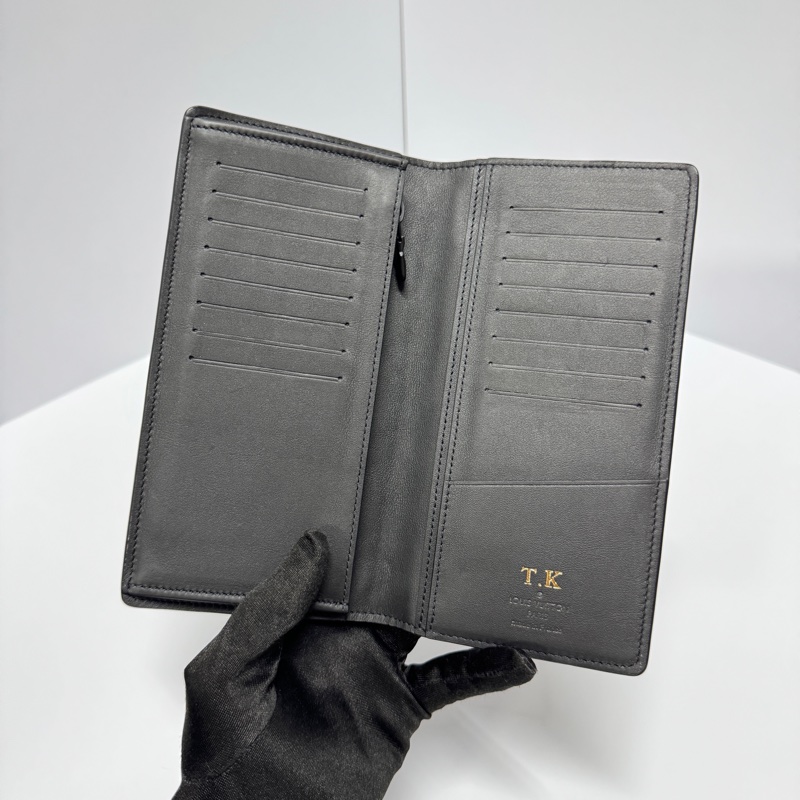 （超新閒置品💝） LV M62900 “so black” 全牛皮長夾 專櫃32700！-7